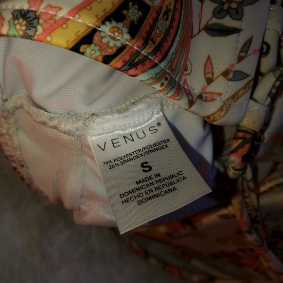 Paisley Print Bikini Top Size Small - Picture 7 of 9